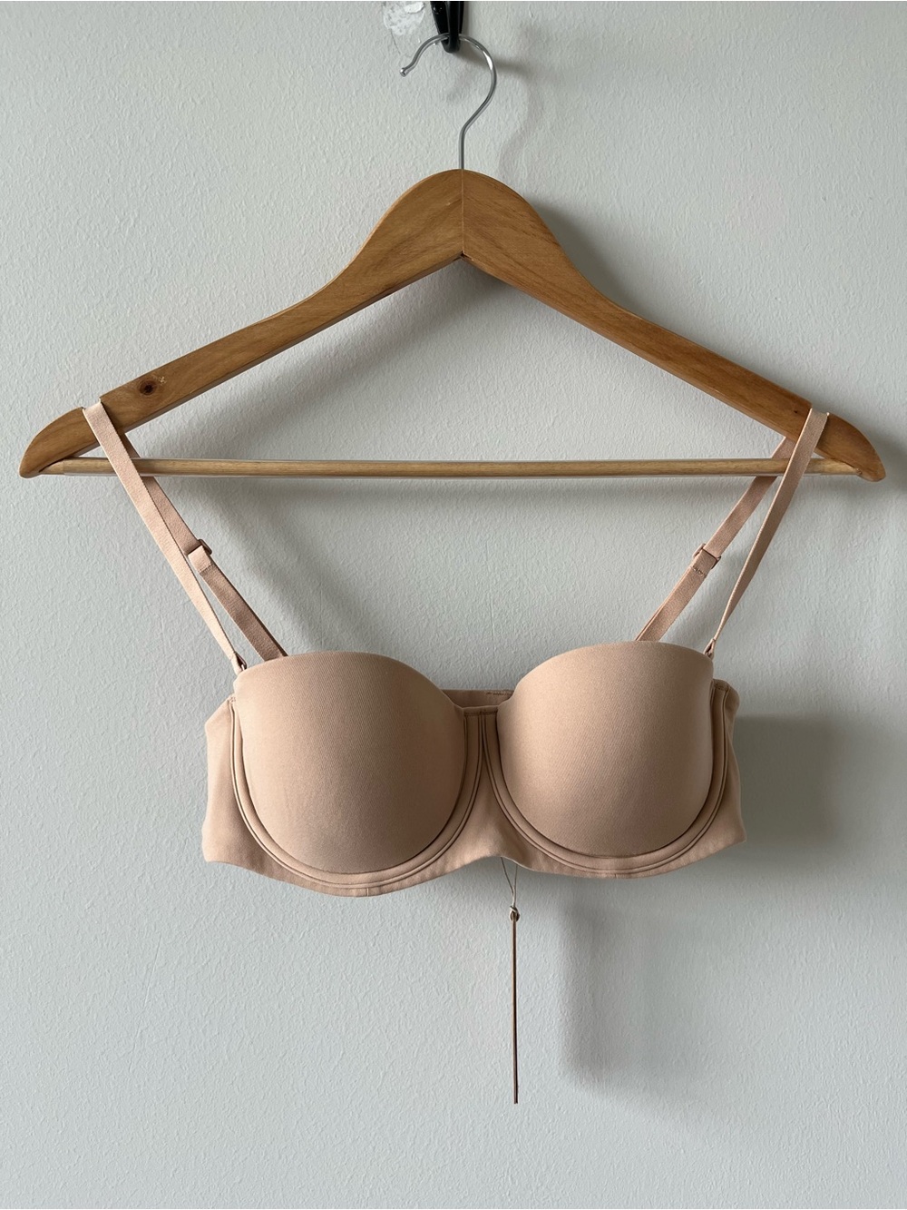 SKIMS Fits Everybody Strapless Bra 34A 40B NWT Clay Color